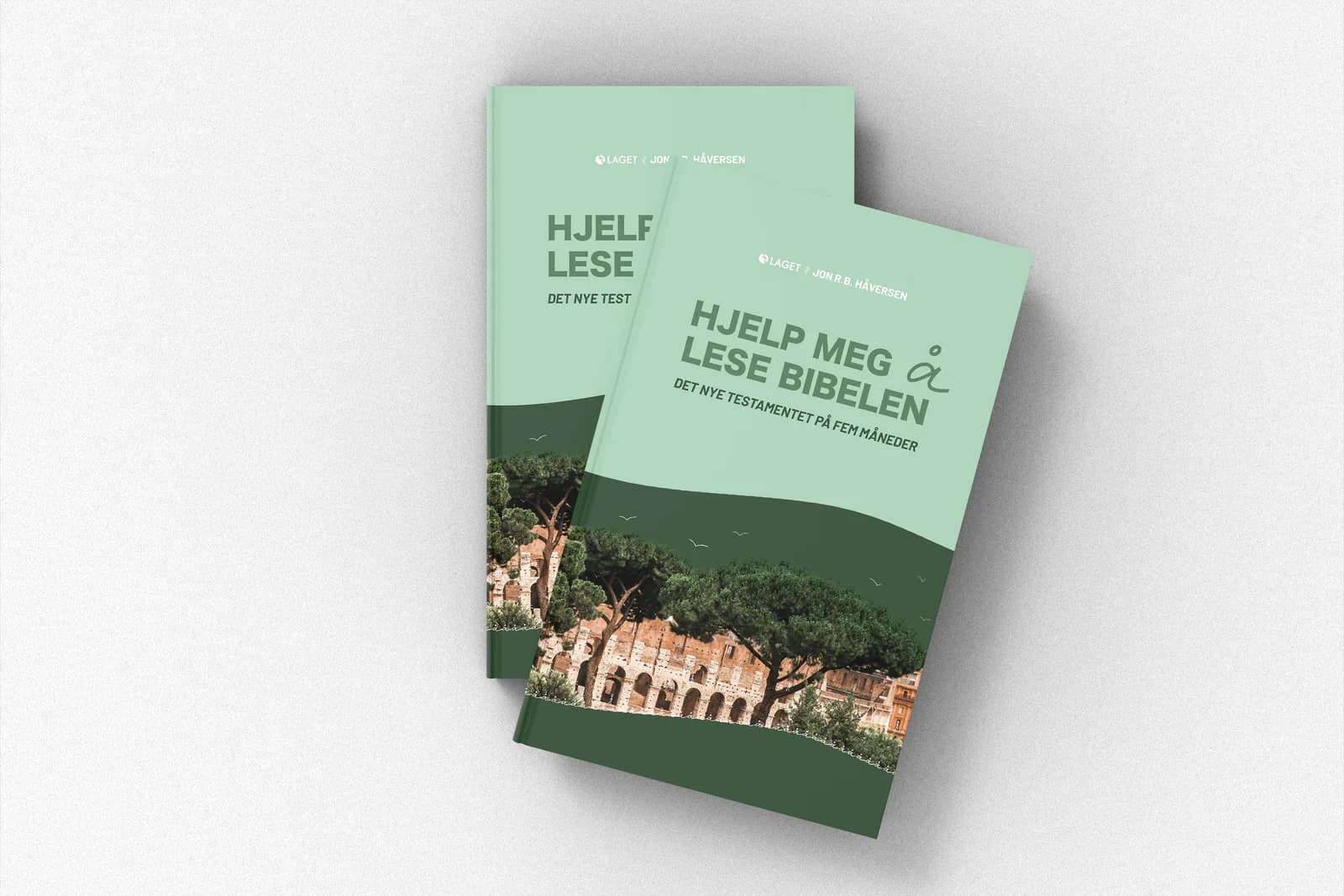 To eksemplarer av Hjelp meg å lese Bibelen